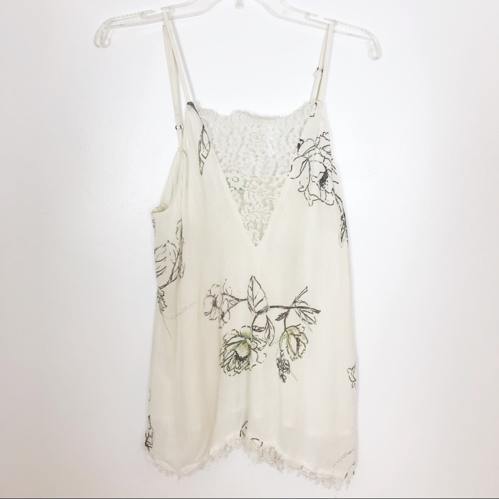 M Kimchi Blue NWT cream floral w/lace cami